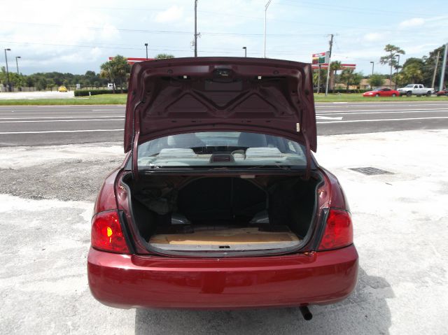 Nissan Sentra 2004 photo 1