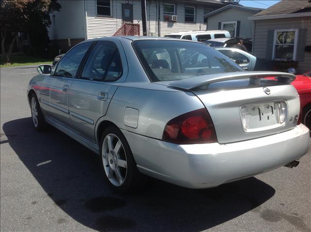 Nissan Sentra 2004 photo 2