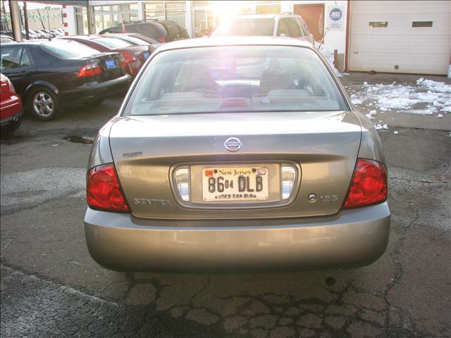 Nissan Sentra 2004 photo 4