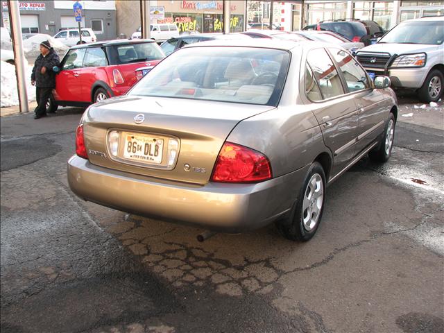 Nissan Sentra 2004 photo 5