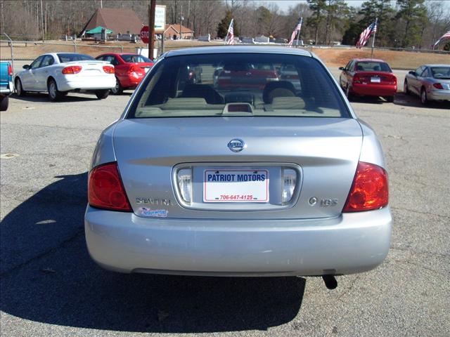 Nissan Sentra 2004 photo 2