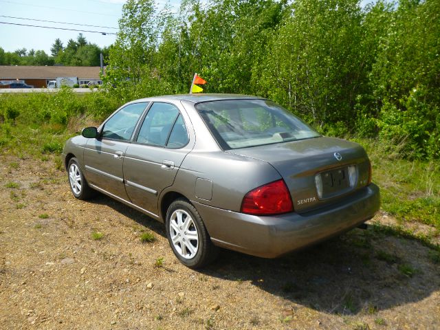 Nissan Sentra 2004 photo 3