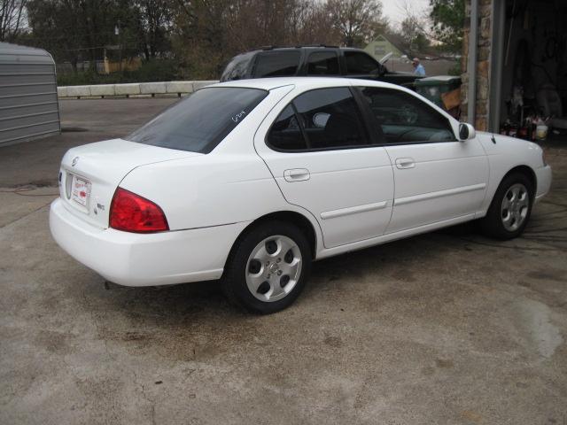 Nissan Sentra 2004 photo 1