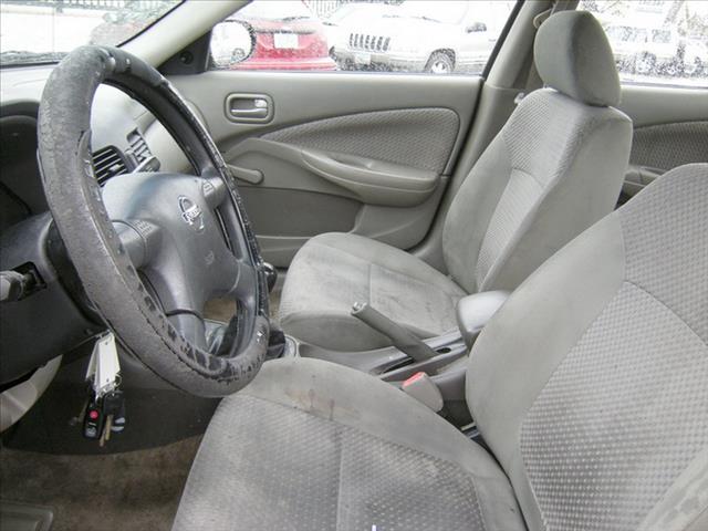 Nissan Sentra 2004 photo 2