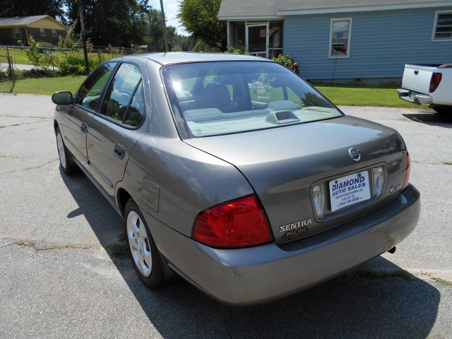 Nissan Sentra 2004 photo 1