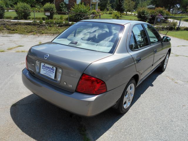 Nissan Sentra 2004 photo 2