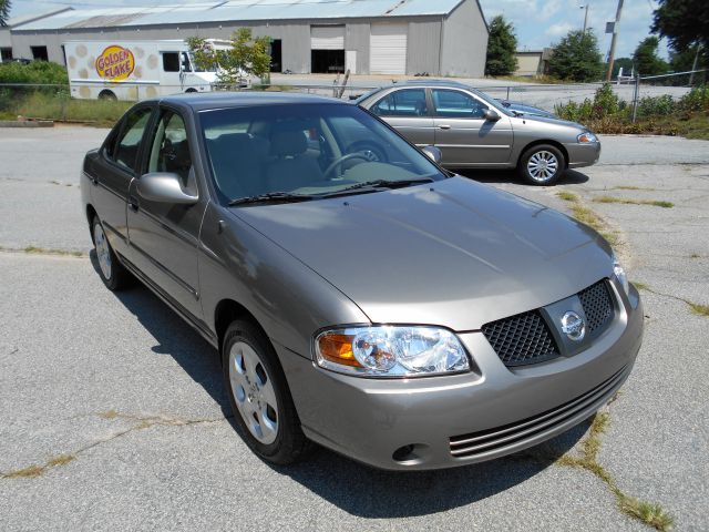 Nissan Sentra 2004 photo 3