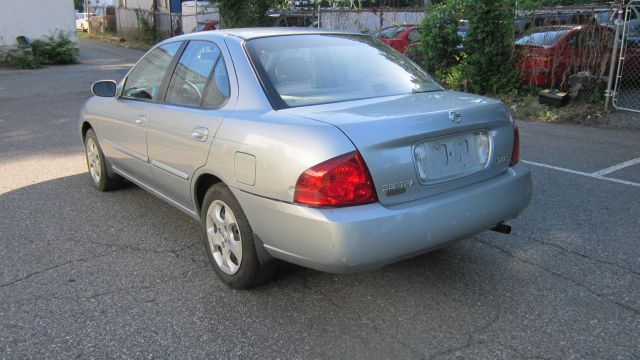 Nissan Sentra 2004 photo 11