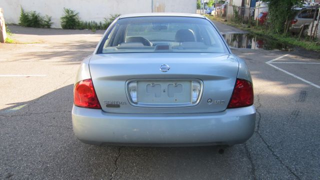 Nissan Sentra 2004 photo 15