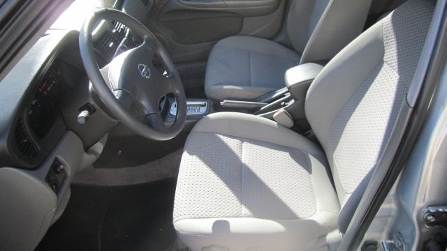 Nissan Sentra 2004 photo 9