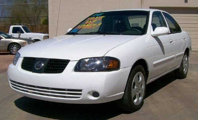 Nissan Sentra E43 Sedan