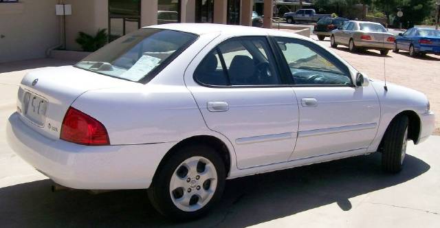 Nissan Sentra 2004 photo 3