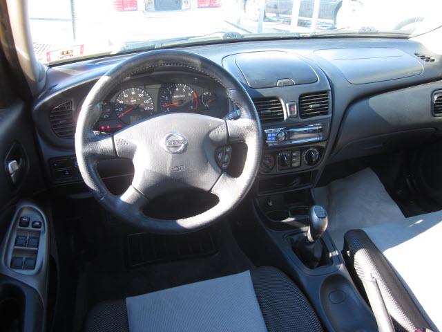 Nissan Sentra 2004 photo 3