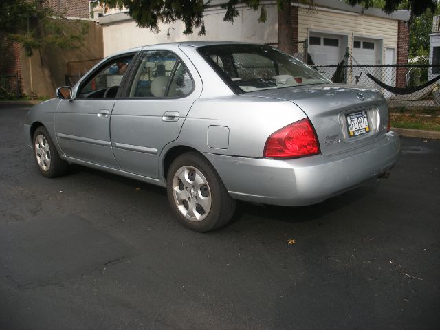 Nissan Sentra 2004 photo 1