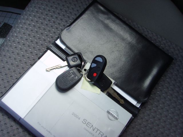 Nissan Sentra 2004 photo 2