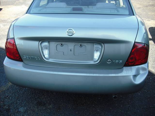 Nissan Sentra 2004 photo 2