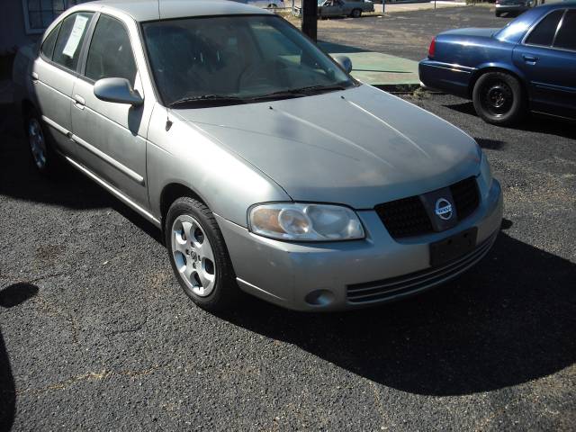 Nissan Sentra 2004 photo 3