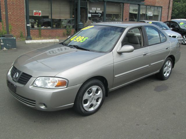 Nissan Sentra 2004 photo 1