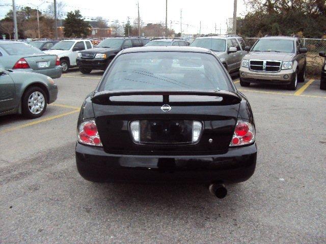 Nissan Sentra 2004 photo 2