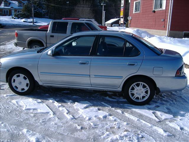 Nissan Sentra 2004 photo 2