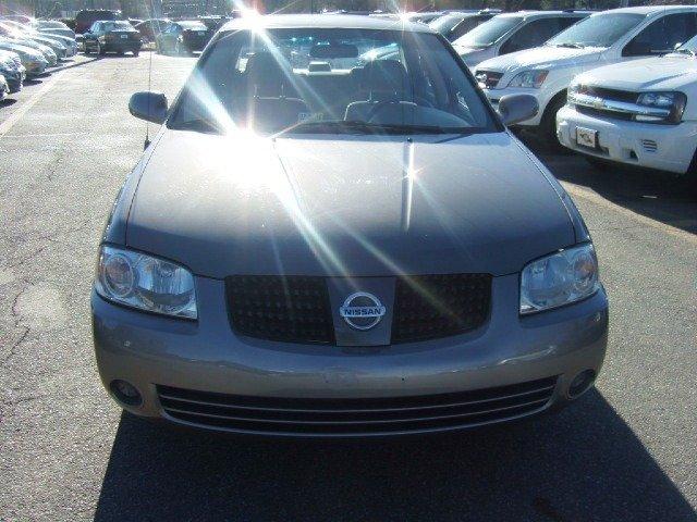 Nissan Sentra 2004 photo 1