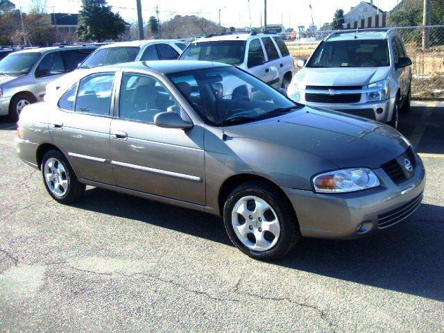 Nissan Sentra 2004 photo 2