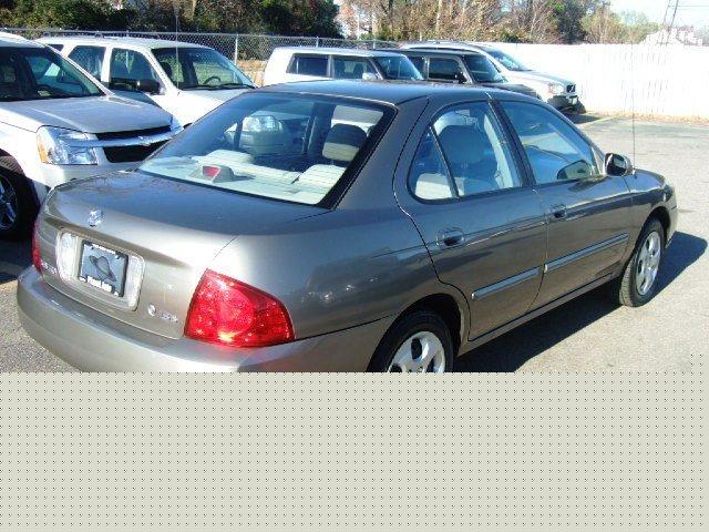 Nissan Sentra 2004 photo 3