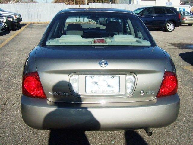 Nissan Sentra 2004 photo 4