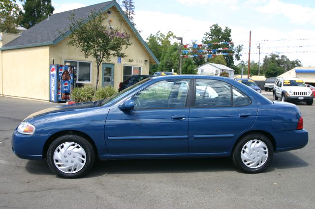 Nissan Sentra 2004 photo 2