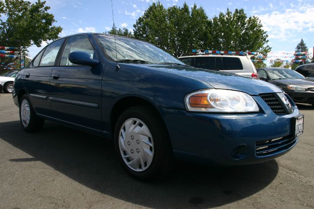 Nissan Sentra 2004 photo 4