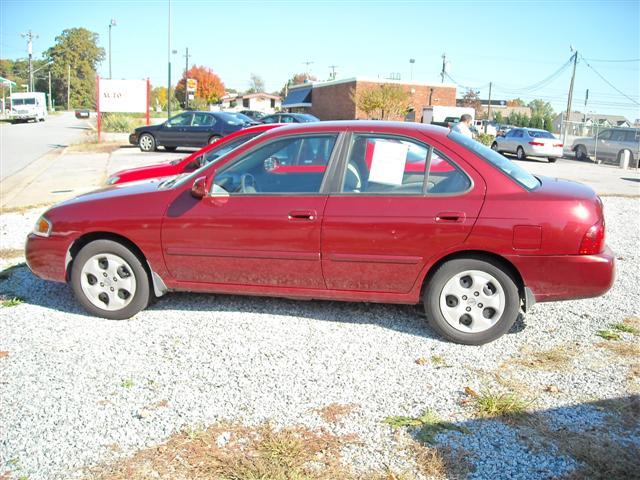 Nissan Sentra 2004 photo 2