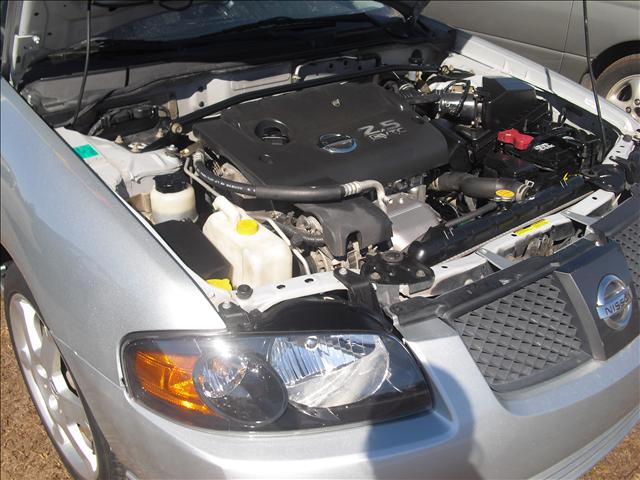 Nissan Sentra 2004 photo 2