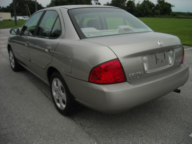 Nissan Sentra 2004 photo 4