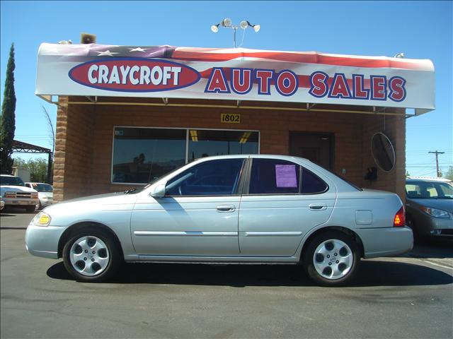 Nissan Sentra E43 Sedan