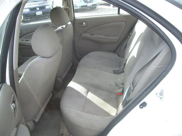 Nissan Sentra 2004 photo 4