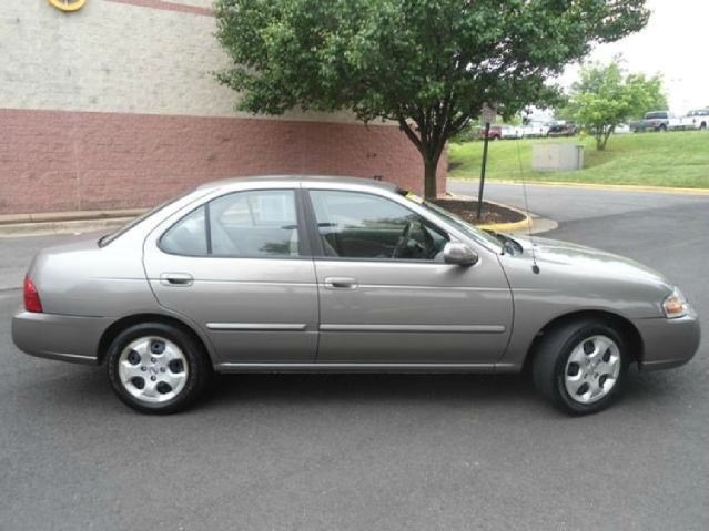 Nissan Sentra 2004 photo 1