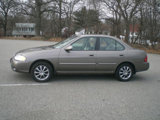 Nissan Sentra 2004 photo 1