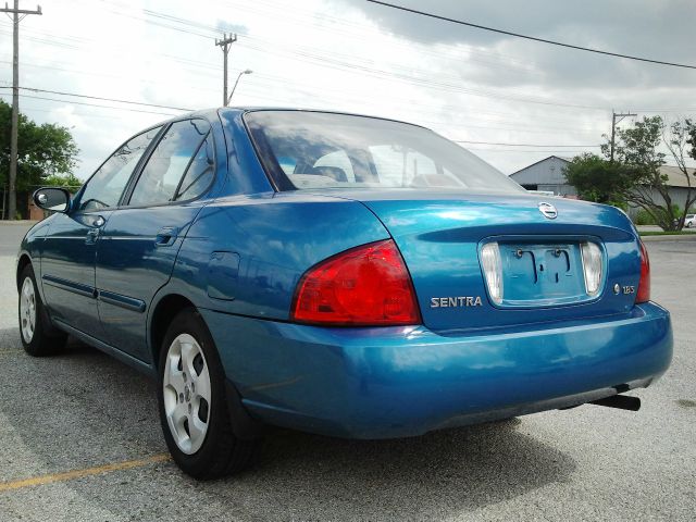 Nissan Sentra 2004 photo 2