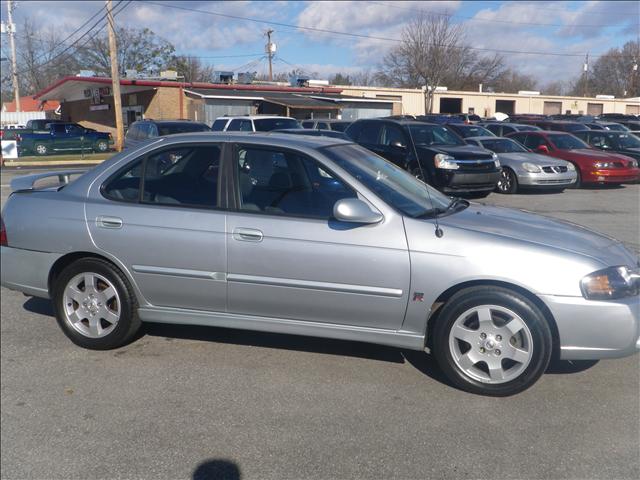 Nissan Sentra 2004 photo 1