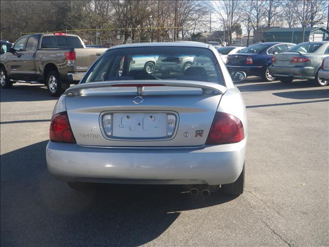 Nissan Sentra 2004 photo 2