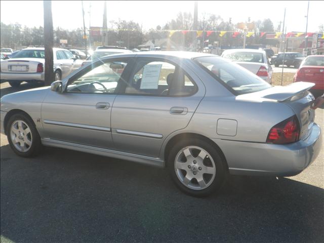 Nissan Sentra 2004 photo 3