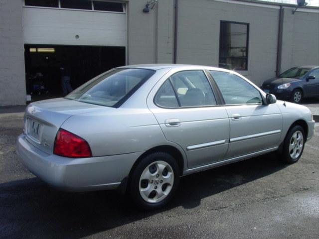 Nissan Sentra 2004 photo 4