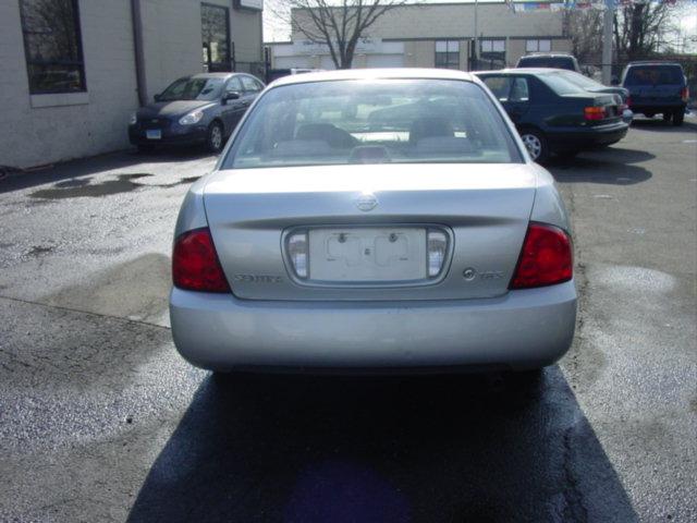 Nissan Sentra 2004 photo 5