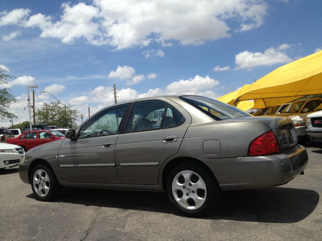 Nissan Sentra 2004 photo 4