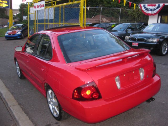 Nissan Sentra 2004 photo 1