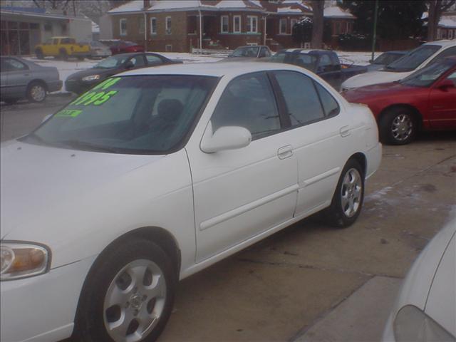 Nissan Sentra 2004 photo 2