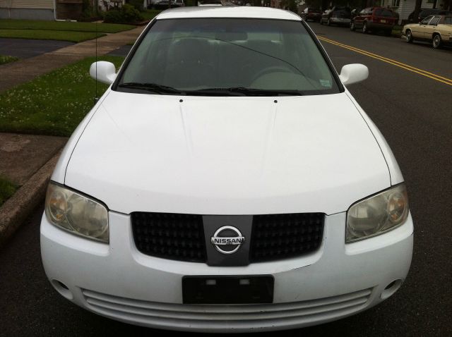 Nissan Sentra 2004 photo 1