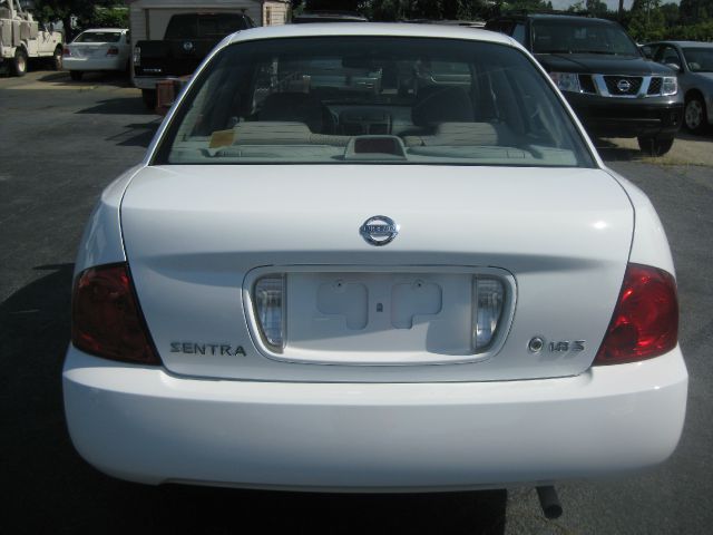 Nissan Sentra 2004 photo 3