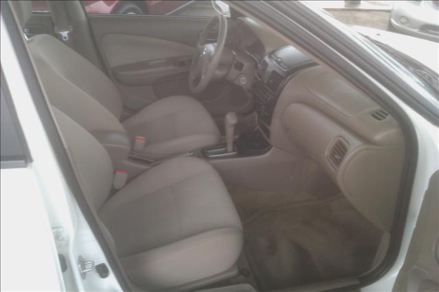 Nissan Sentra 2004 photo 4