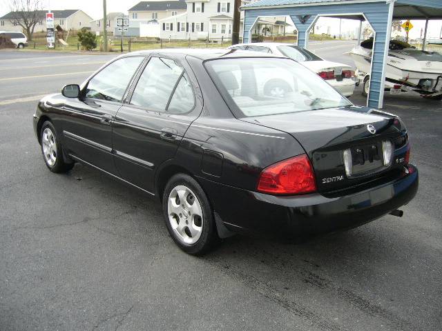 Nissan Sentra 2004 photo 2